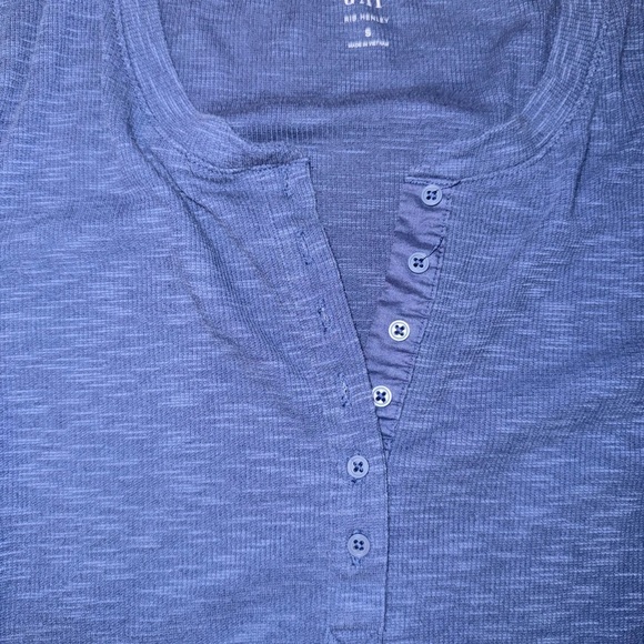 GAP Women's Navy Button Down Shirt - Picture 3 of 4